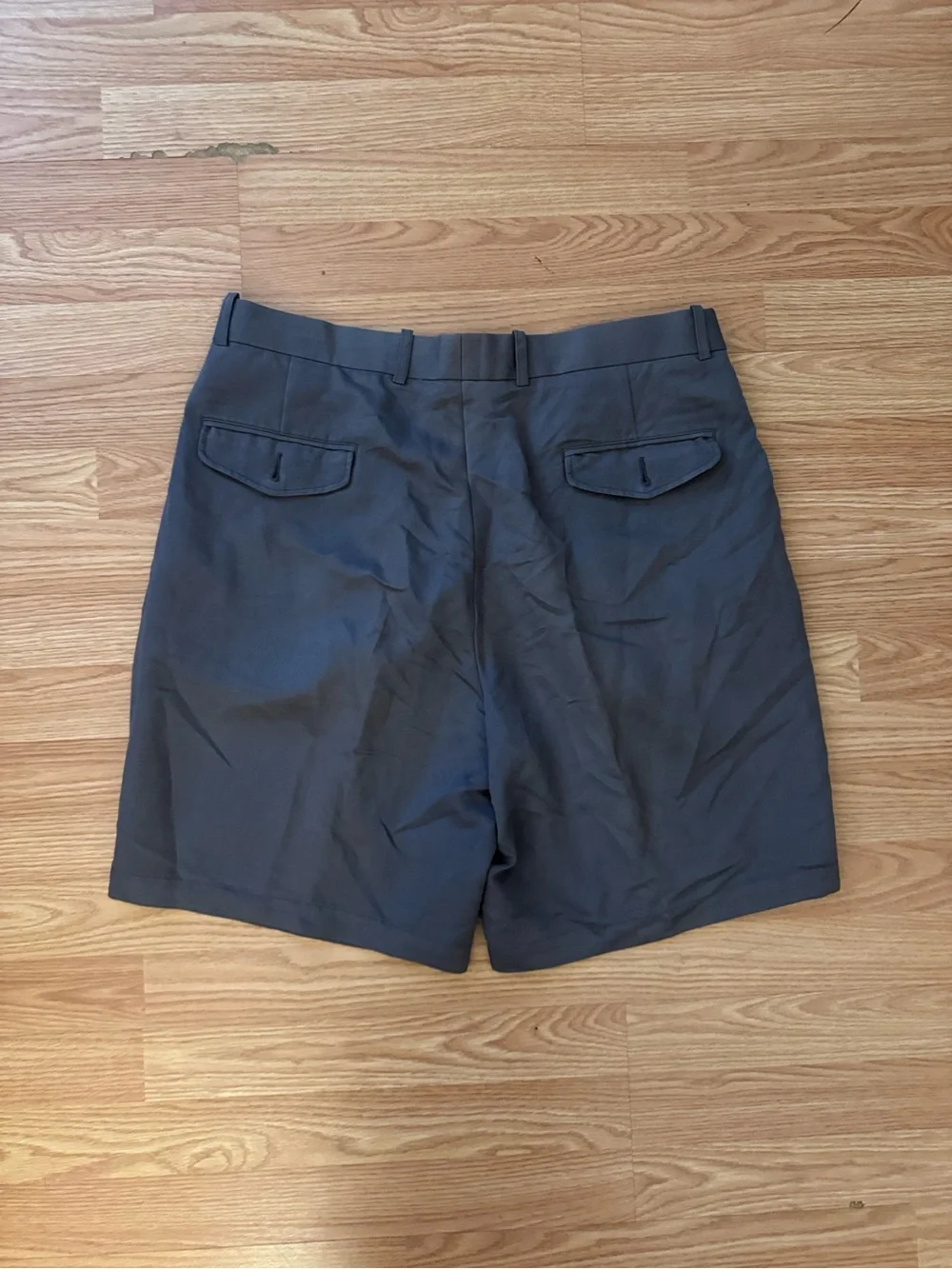 Men's Classic Pleated Shorts - Dark Grey